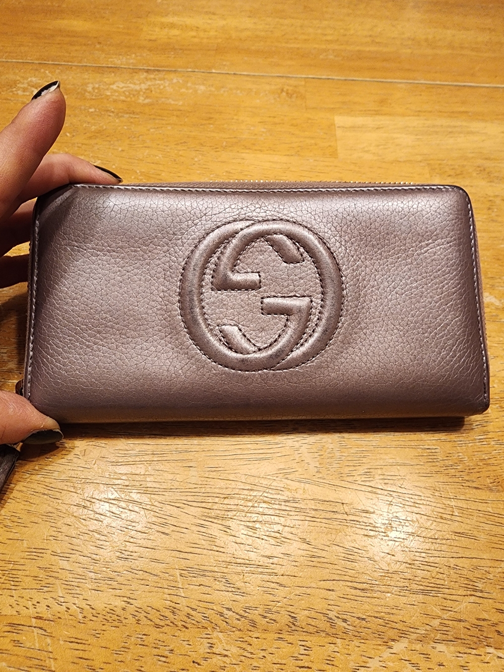 Gucci Soho Interlocking G Zip Around Long Wallet in a metallic purple